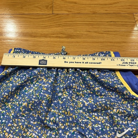 Nike Dri -Fit running shorts size Xsmall . - Picture 3 of 12